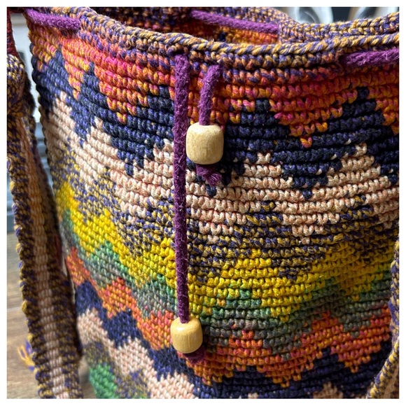 Woven Drawstring Hobo Bucket Bag - Picture 8 of 10